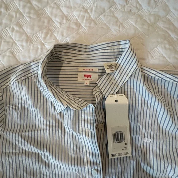 Levi’s Classic Fit NWT Striped Button-Up Shirt - Picture 6 of 7